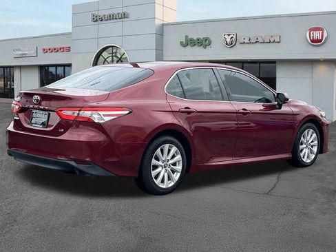 Used 2018 Toyota Camry LE FWD image 7