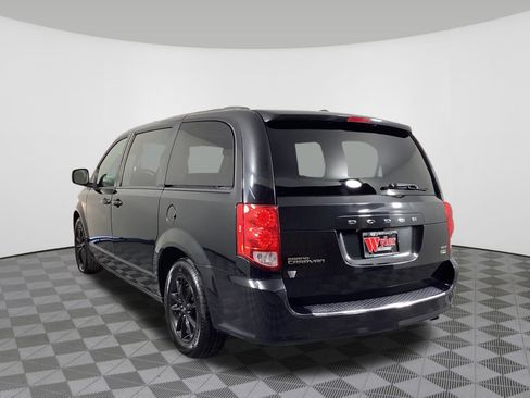 Used 2019 Dodge Grand Caravan GT image 3