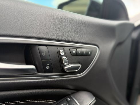 Used 2019 Mercedes-Benz CLA 250 4MATIC w/ Premium Package image 18