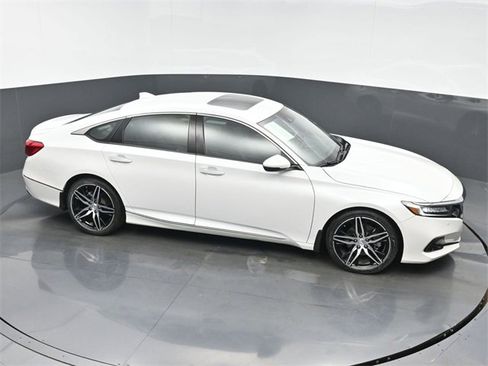 Certified 2022 Honda Accord Touring image 34