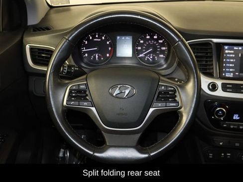Used 2022 Hyundai Accent Limited image 7