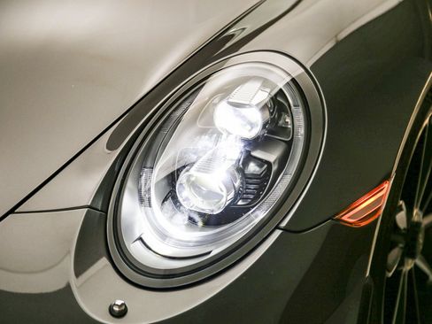 Certified 2015 Porsche 911 GT3 RWD image 11