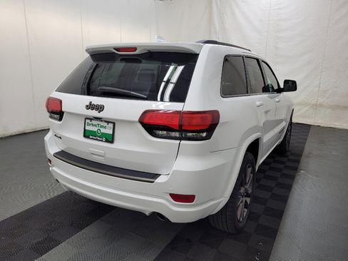 Used 2017 Jeep Grand Cherokee Limited 75th Anniversary AWD/4WD image 9