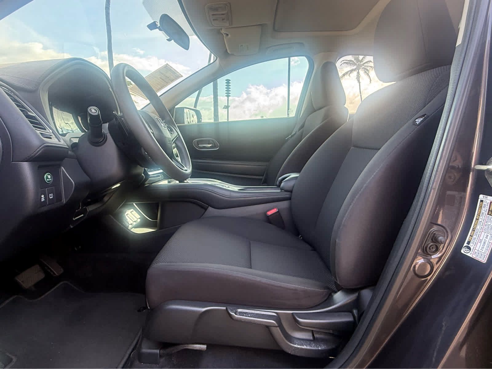 Used 2017 Honda HR-V EX image 7