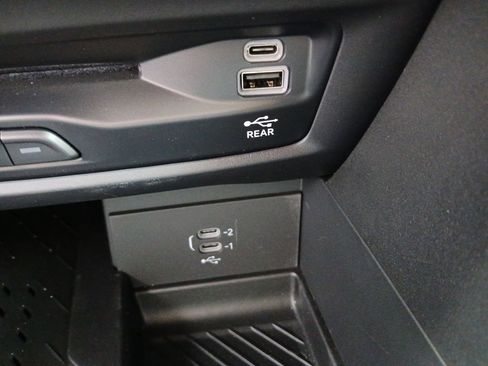 New 2026 Chrysler Pacifica Pinnacle FWD image 6