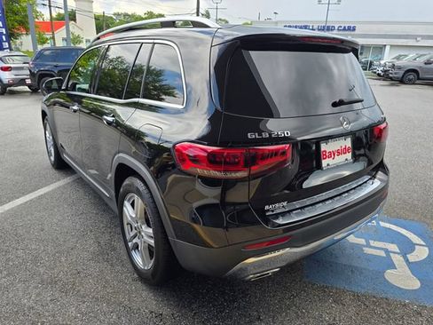 Used 2023 Mercedes-Benz GLB 250 4MATIC image 33