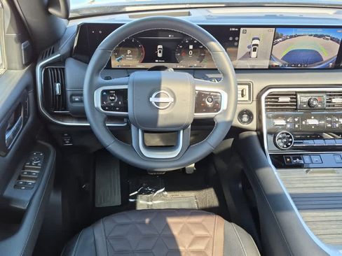 Used 2025 Nissan Armada Platinum Reserve AWD/4WD image 10