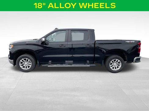 Used 2022 Chevrolet Silverado 1500 LT AWD/4WD image 6