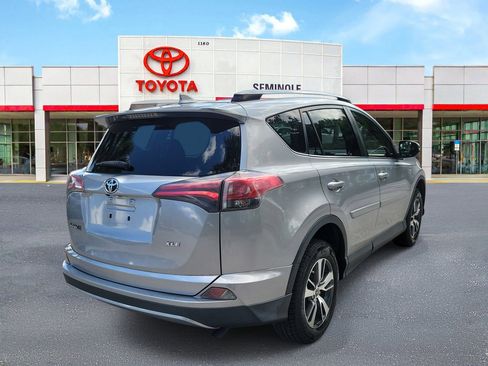 Used 2018 Toyota RAV4 XLE FWD image 3