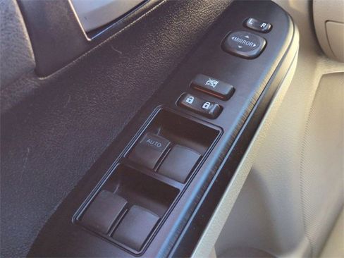 Used 2014 Toyota Camry LE image 20