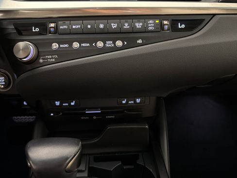 Used 2021 Lexus ES 350 w/ Premium Package FWD image 16