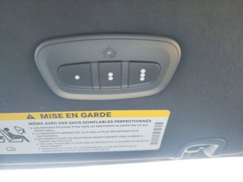 New 2026 Chrysler Pacifica Pinnacle image 14