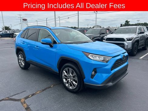 Used 2021 Toyota RAV4 XLE Premium FWD image 22