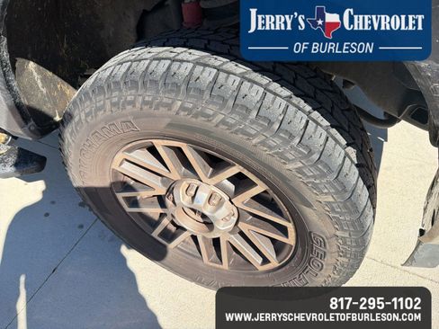 Used 2017 Ford F250 Lariat w/ Lariat Value Package image 5