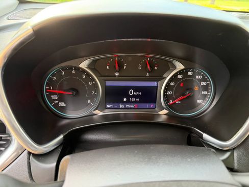 Used 2019 Chevrolet Equinox LT w/ Lights and Bright Package FWD image 27