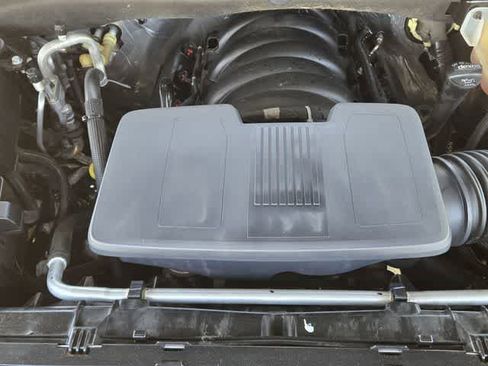 Used 2022 Chevrolet Tahoe LT w/ Luxury Package image 9