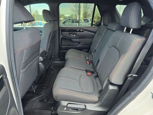 Certified 2025 Honda Pilot Sport image 17