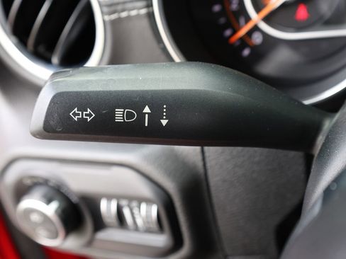 Used 2020 Jeep Gladiator Overland image 37