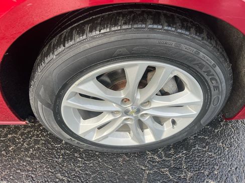 Used 2017 Chevrolet Malibu LT image 22