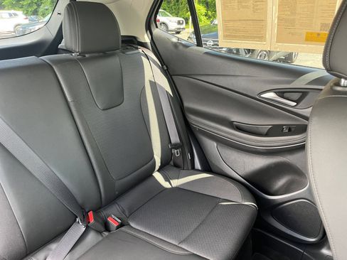 Used 2025 Buick Encore GX Preferred AWD/4WD image 31
