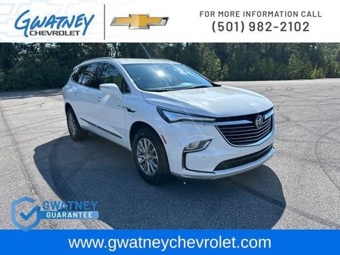 Used 2023 Buick Enclave Essence w/ LPO, Floor Liner Package FWD image 3