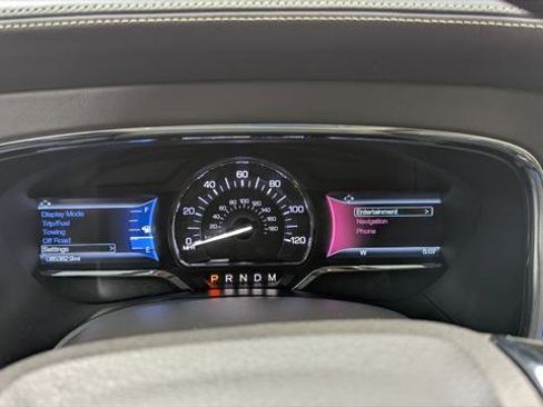 Used 2017 Lincoln Navigator Reserve image 26