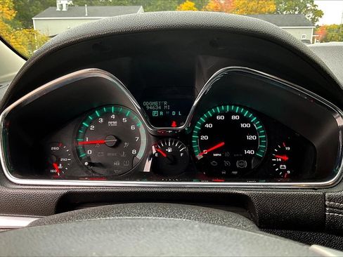 Used 2017 Chevrolet Traverse LT w/ Style and Technology Package image 13