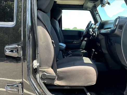 Used 2017 Jeep Wrangler Unlimited Sport w/ Quick Order Package 24S AWD/4WD image 7