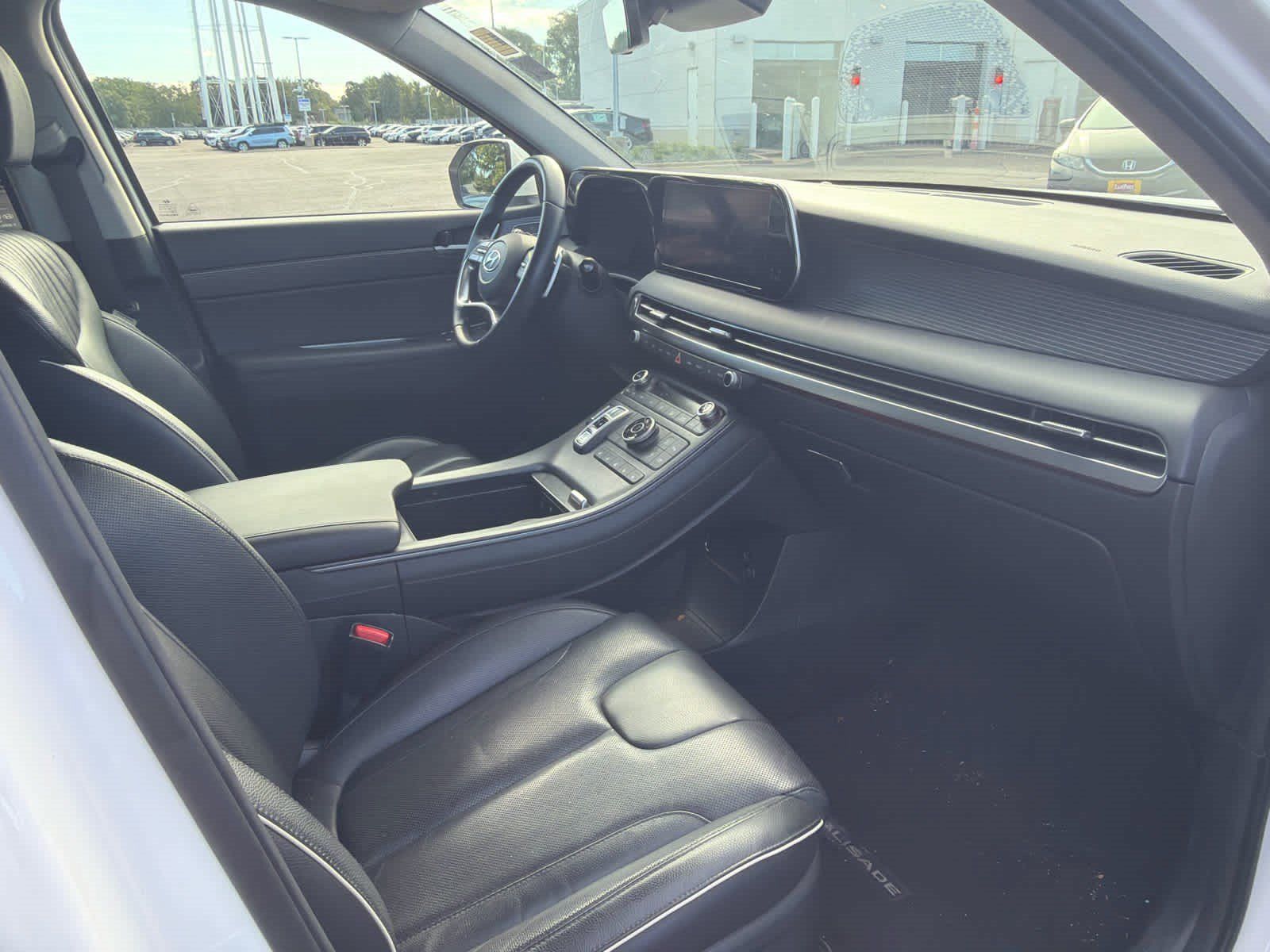 Used 2024 Hyundai Palisade Limited AWD/4WD image 6