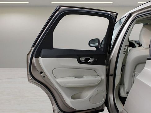 New 2025 Volvo XC60 B5 Plus w/ Protection Package Premier image 18