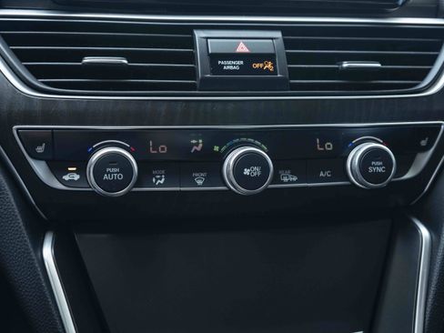 Used 2019 Honda Accord EX-L image 32