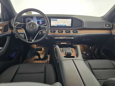 Certified 2025 Mercedes-Benz GLE 450 4MATIC image 18