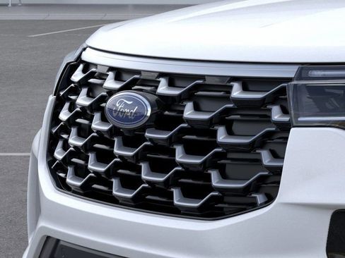 New 2026 Ford Explorer Platinum w/ LUX Leather Package image 17