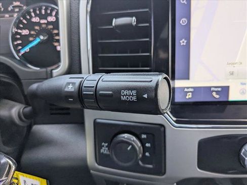 Used 2022 Ford F250 Lariat w/ Lariat Value Package AWD/4WD image 12