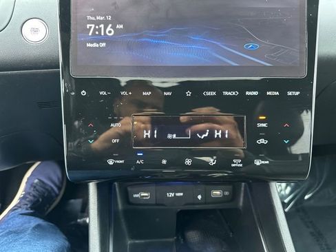 Used 2022 Hyundai Santa Cruz Limited w/ Launch Package image 33