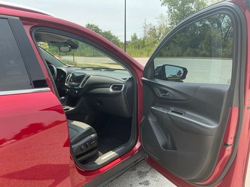 Used 2020 Chevrolet Equinox Premier AWD/4WD image 17