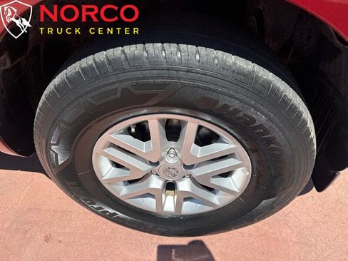 Used 2017 Nissan Frontier SV image 12