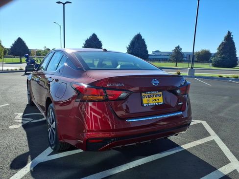 Used 2022 Nissan Altima 2.5 SV image 2