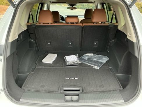 New 2026 Nissan Rogue Platinum w/ Platinum Premium Package AWD/4WD image 18
