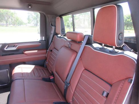 New 2026 GMC Sierra 2500 Denali Ultimate AWD/4WD image 16