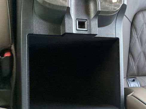 Used 2024 Nissan Armada Platinum w/ Captain's Chairs Package image 26