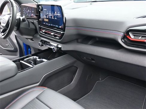 Certified 2025 Chevrolet Silverado EV RST image 27