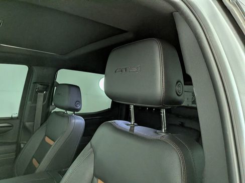 Used 2024 GMC Sierra 1500 AT4 w/ Technology Package AWD/4WD image 17