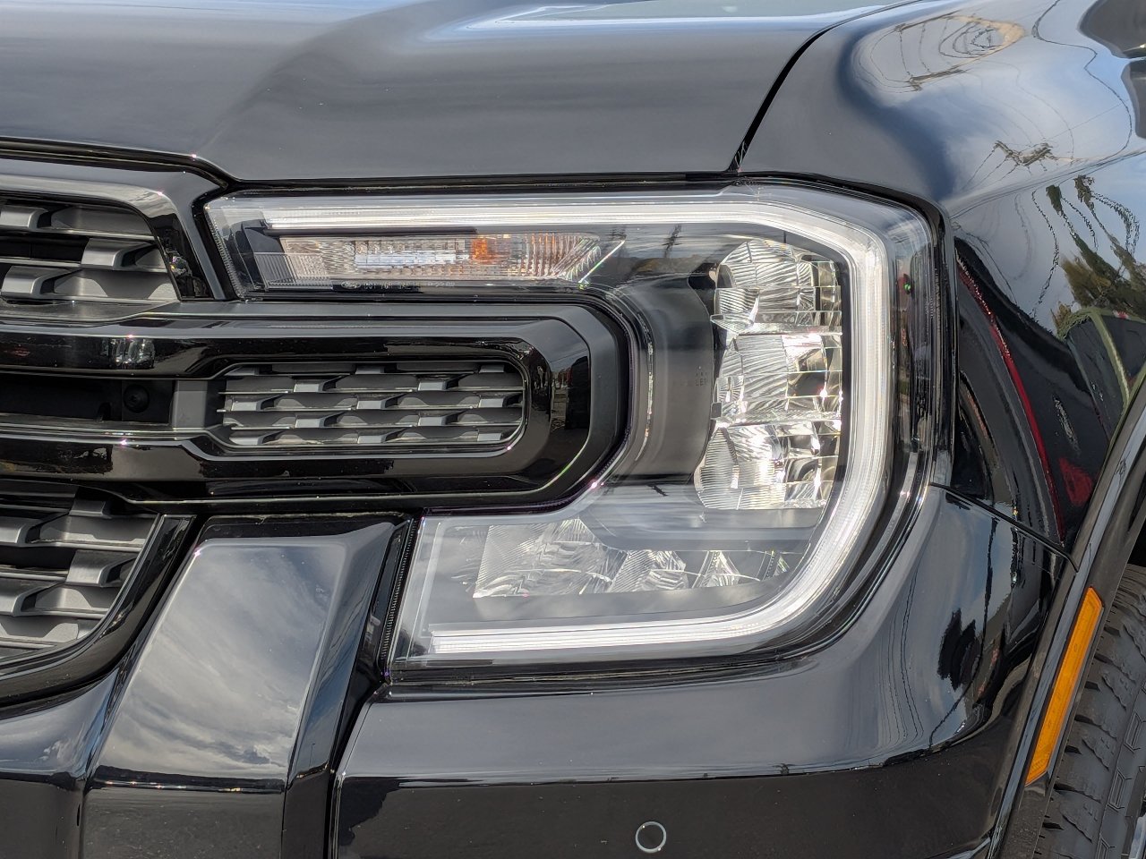 New 2026 Ford Ranger Lariat w/ Black Appearance Package AWD/4WD image 10