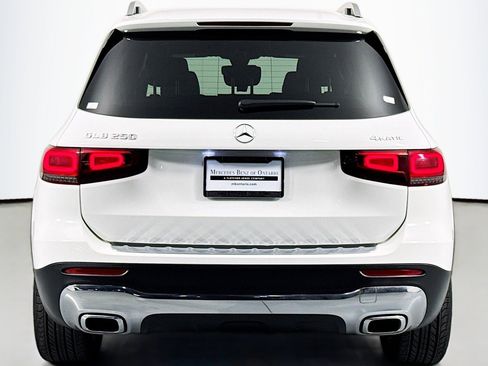 Certified 2022 Mercedes-Benz GLB 250 4MATIC image 4