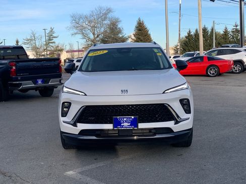 Certified 2025 Buick Envision Sport Touring image 10