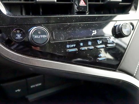 Certified 2023 Toyota Camry SE image 18