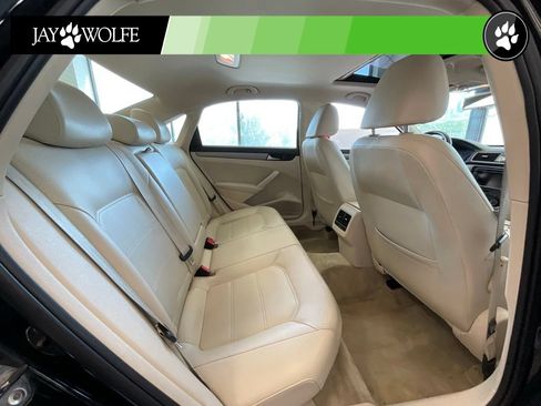 Used 2014 Volkswagen Passat TDI SE FWD image 19