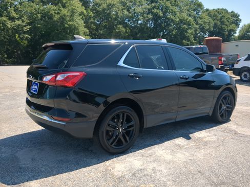 Used 2020 Chevrolet Equinox LT w/ Midnight Edition FWD image 3