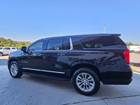 Used 2021 GMC Yukon XL SLT w/ SLT Premium Package AWD/4WD image 5